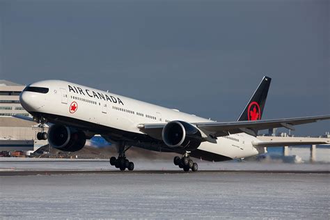 air canada 777 300er|Iba pa.